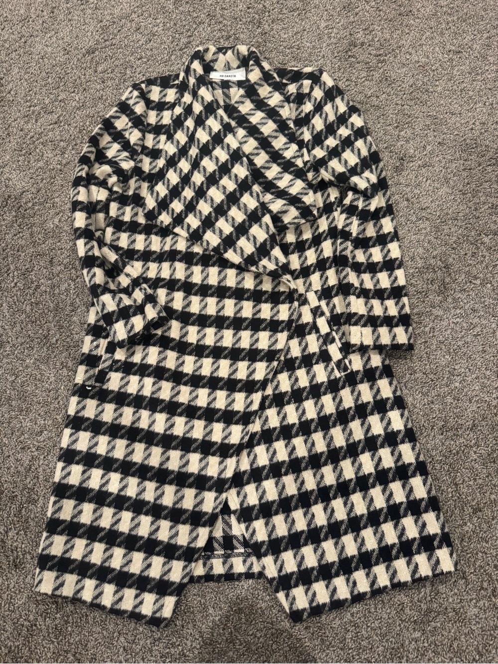 BB Dakota Black and Cream Houndstooth Coat